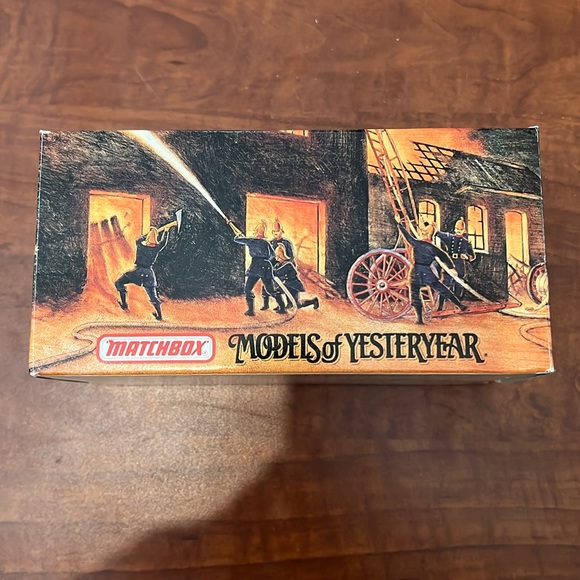 *NWT* Matchbox Fire Engine Series 1904 Merryweather Die Cast Model Car - Picture 2 of 12